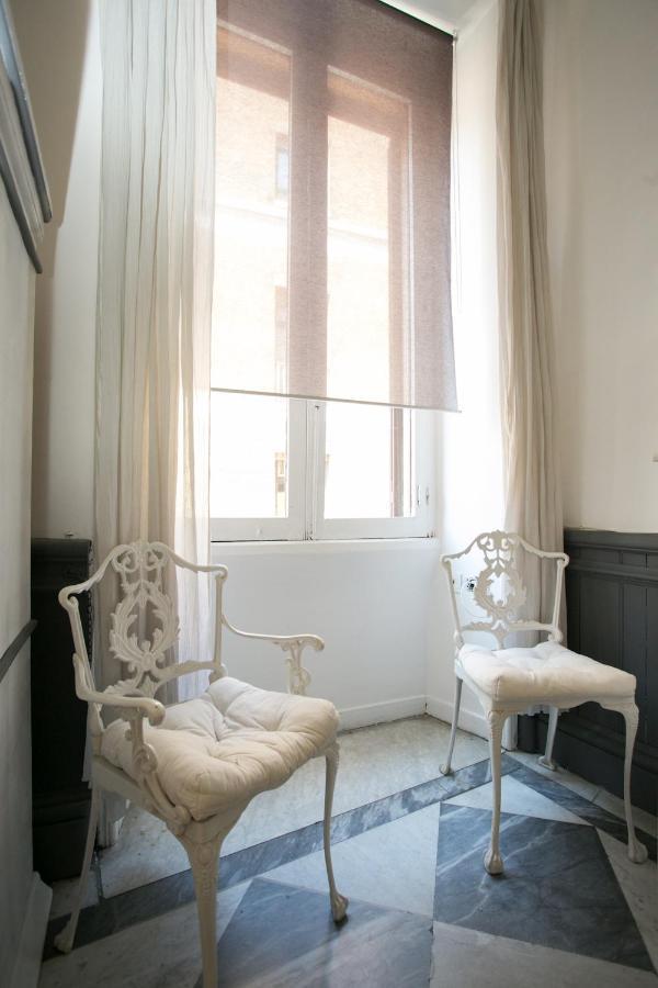 Private Room In Roma Centro Storico Exterior photo